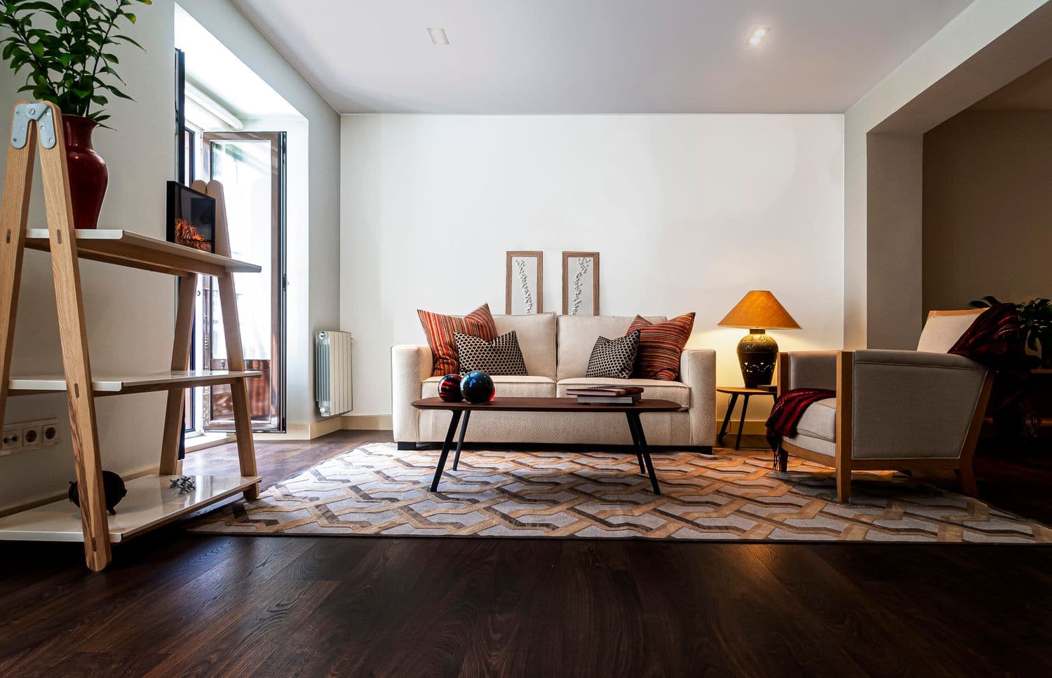 Living renovat la cheie
